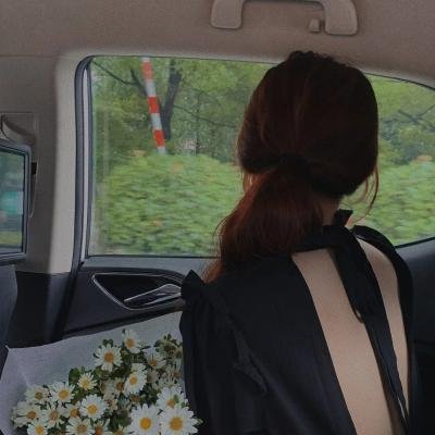 独家爆料：顶流女星离婚传闻疯传，全网玩梗，凌晨